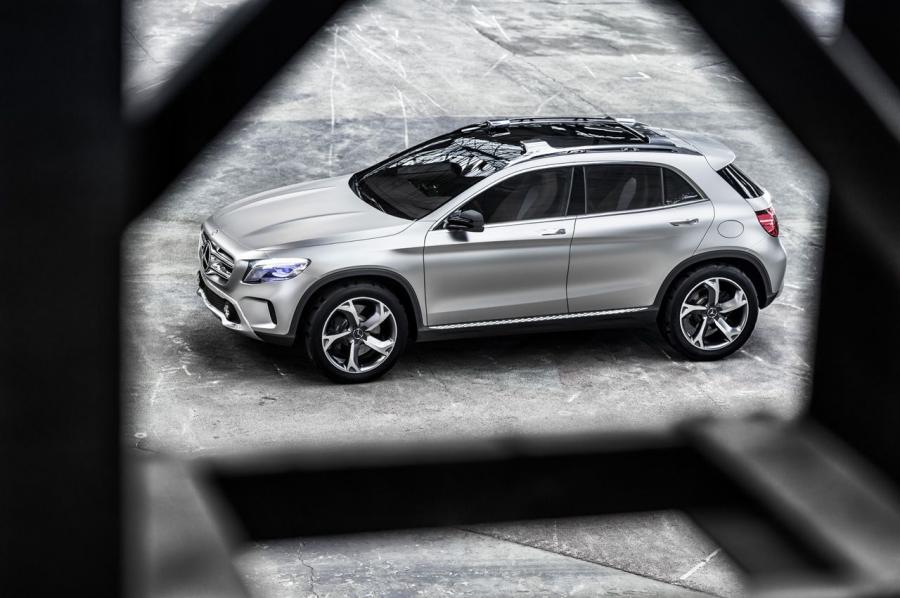  Mercedes-Benz GLA Concept 2013 года  (фото 29 из 42)